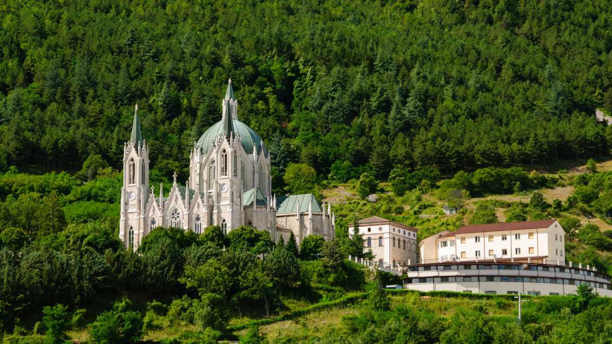 Guida Pratica per Raggiungere Castelpetroso
