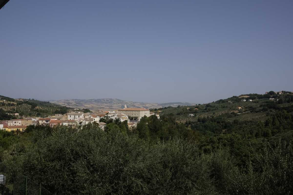 Vista panoramica di Larino con i suoi monumenti storici